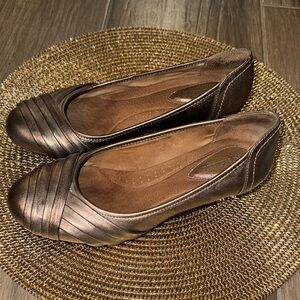 Michelle D Metallic Bronze Flats